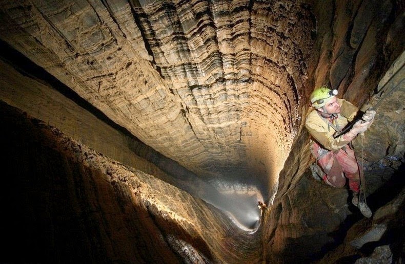 krubera-cave-3%25255B1%25255D.jpg