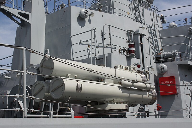 800px-ET-52C_torpedoes.jpg