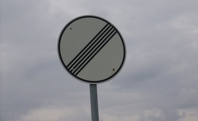 no-limit-sign-autobahn.jpg