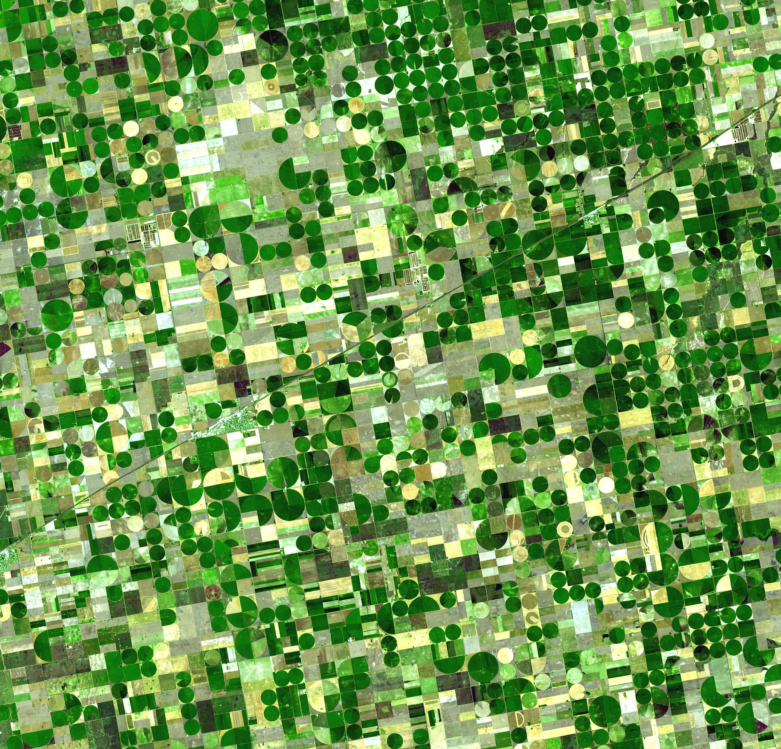 Crops_Kansas_AST_20010624.jpg