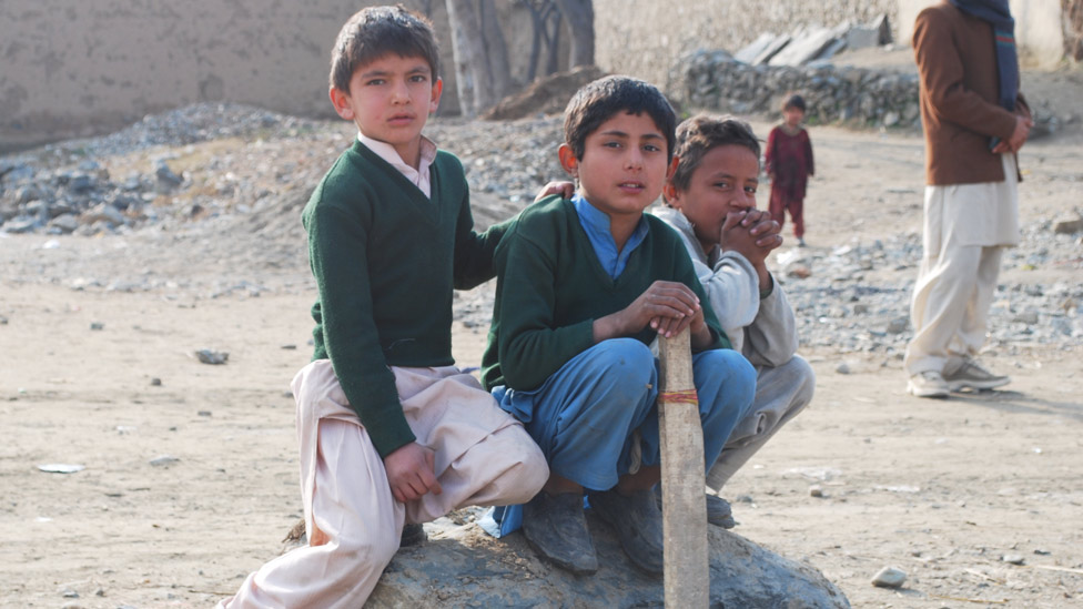 130130102155_bajaur_kids_04.jpg