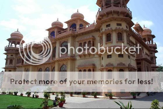 2344097-Mohatta_Palace_Museum-Karac.jpg