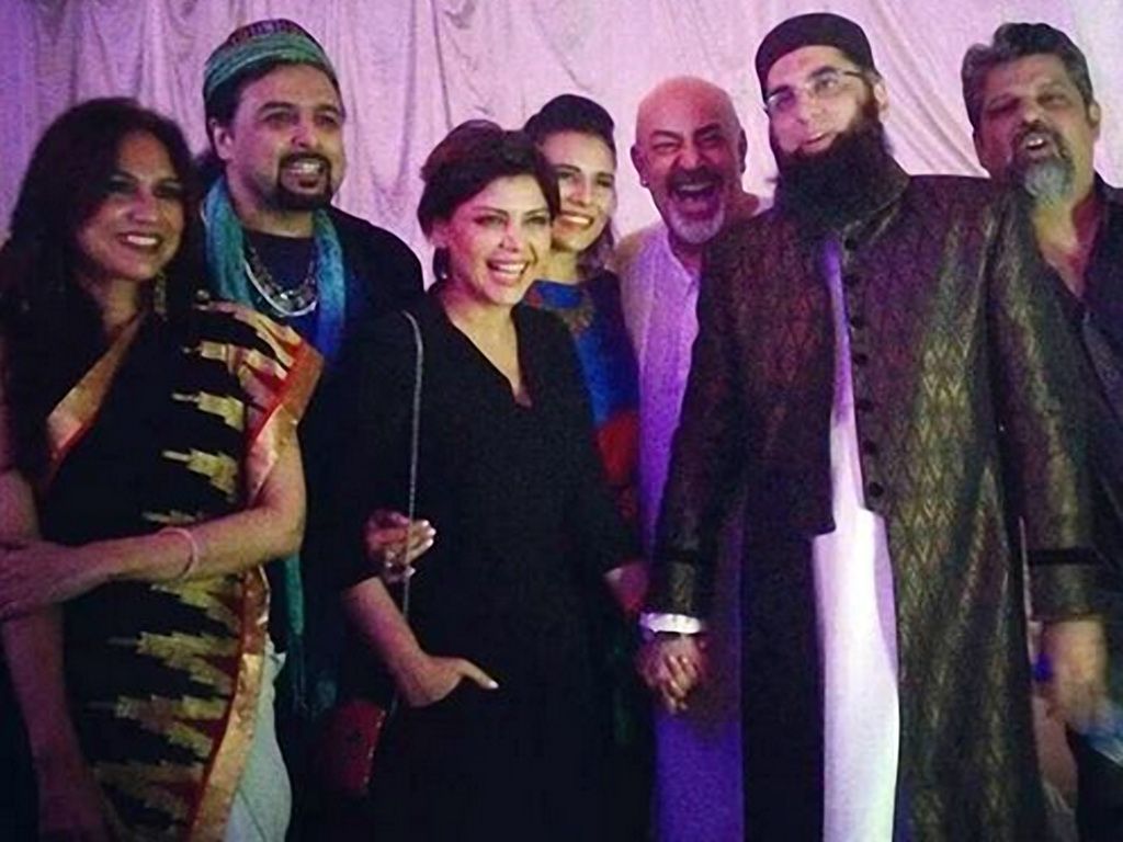 Junaid-Jamshed-Hadiqa-Kiyanis_1.jpg~original