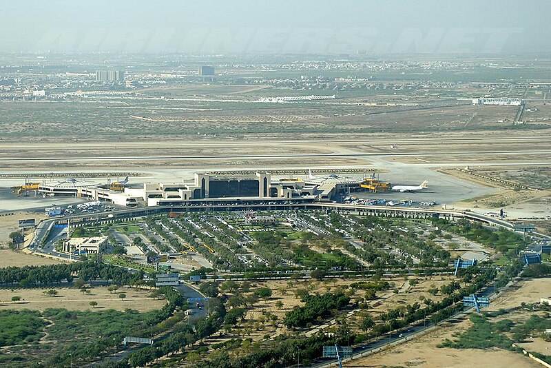 800px-Jinnah_International_Airport.jpg