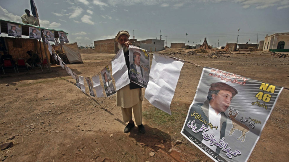 130503100131_jalozai_election9.jpg