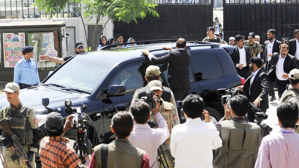 130418115457_musharraf-hearing-8.jpg