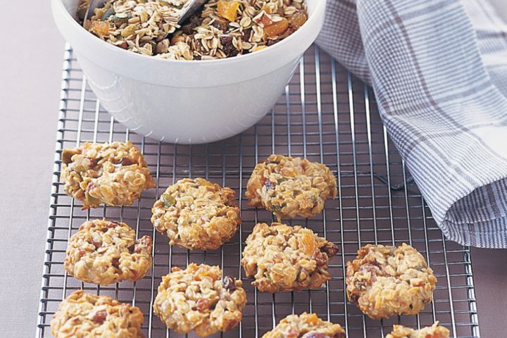 muesli-cookies-23627-1.jpeg