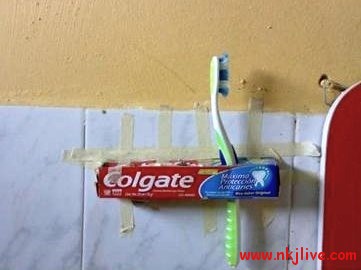toothbrush-rack.jpg