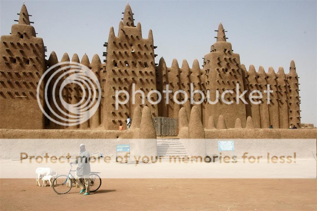TheMosqueofDjenne2.jpg