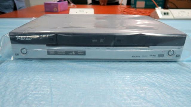 _114405169_dvd-player.jpg