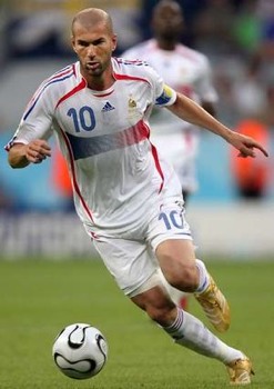 zinedinezidane2-narrowweb-300x4242-tm.jpg