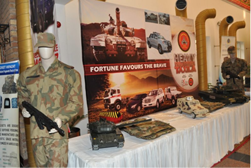 IDEAS+2012+Soft+launch+International+Defense+Exhibition+and+Seminar+jf-17+k-8+missiles+tanks+apcs+Karachi+Expo+Centre+November+7+to+11%252C+2012+fighter+jet+hatf+babur+cruise+missile+raad+%25285%2529.jpg