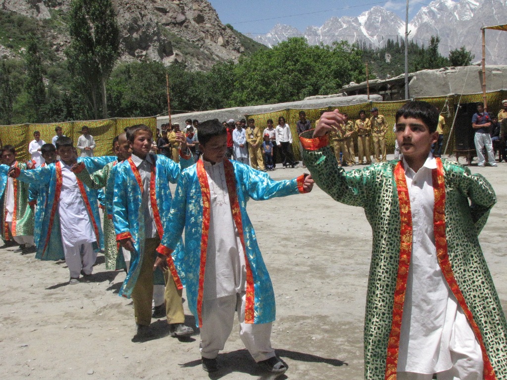 traditional-dance1.jpg