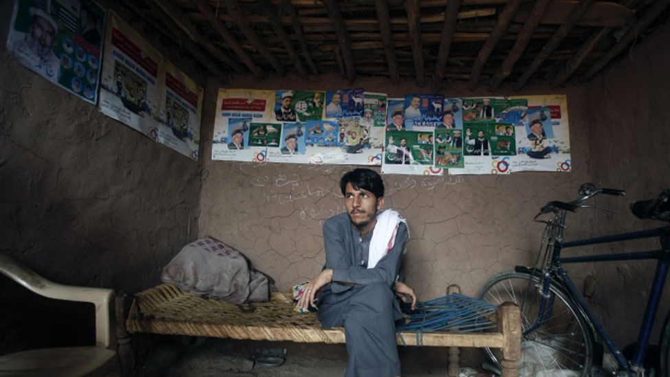 130503100133_jalozai_election10.jpg