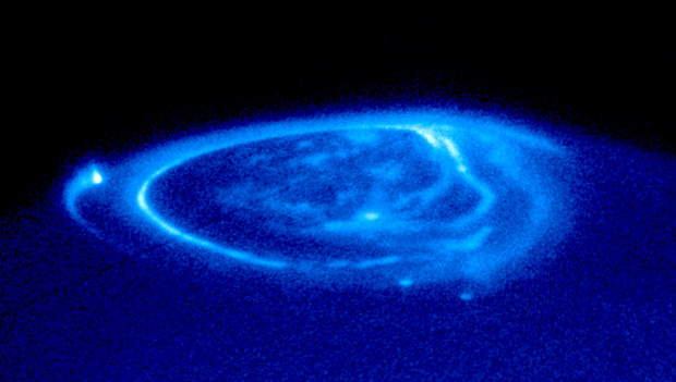 Jupiter_aurora.jpg