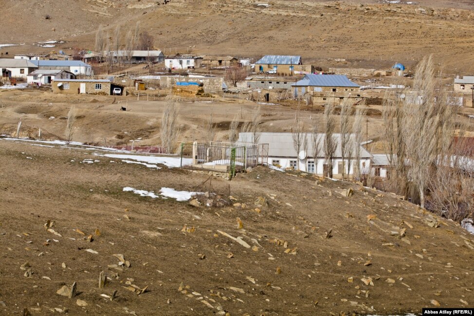 92734257-76C8-4196-AAD3-47CBE5C13FB8_w974_n_s.jpg