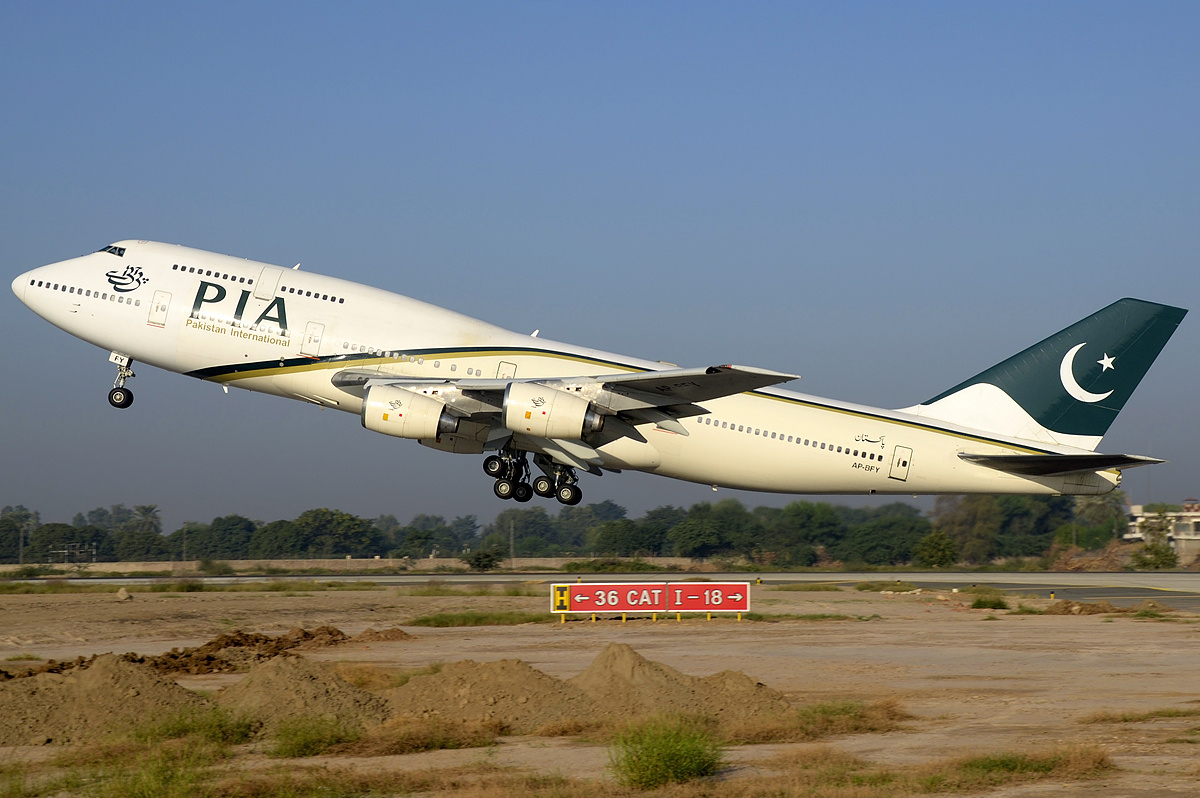 PIA_Boeing_747-300_Asuspine-2.jpg