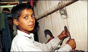 _199059_child_carpet_weaver_pakistan_ap_300.jpg