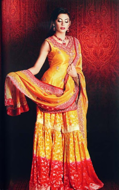 Mehndi-Dresses-7.jpg