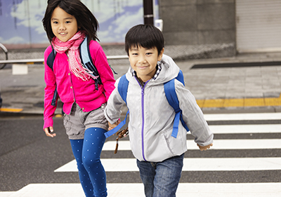 japanese-kids-crosswalk_000015188715_small.jpg