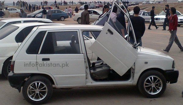 1-suzuki-mehran-with-butterfly-doors.jpg