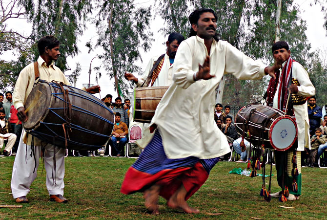 7-punjab-lok-nach-mela-670.jpg