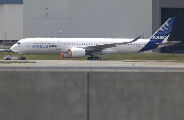 A350_Roll_out.jpg