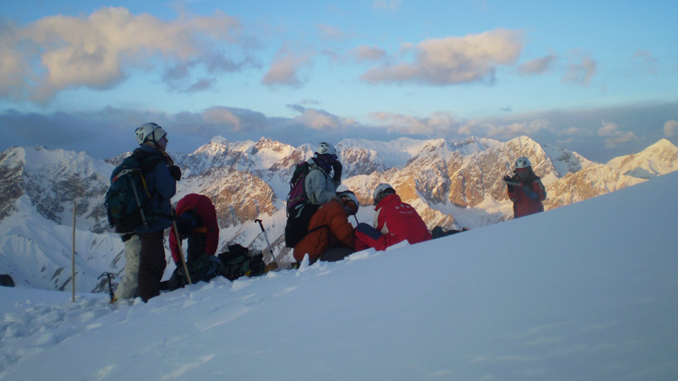 130301121005_climbing-4.jpg