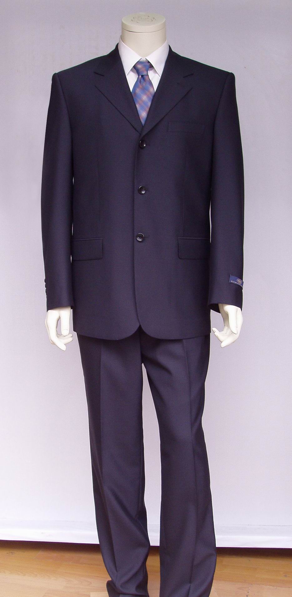 Men_s_wool_blended_suits_suitable_for_business_men.jpg