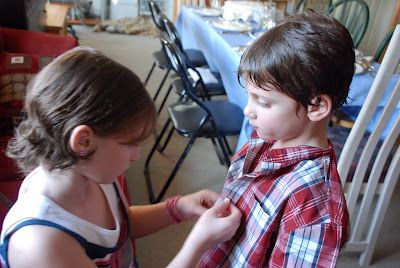 DSC_8352Helpinglittlebrother_zpsbdaa42ca.jpg