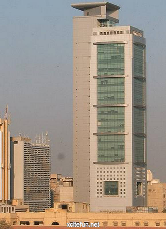 205208,xcitefun-mcb-tower-karachi.jpg