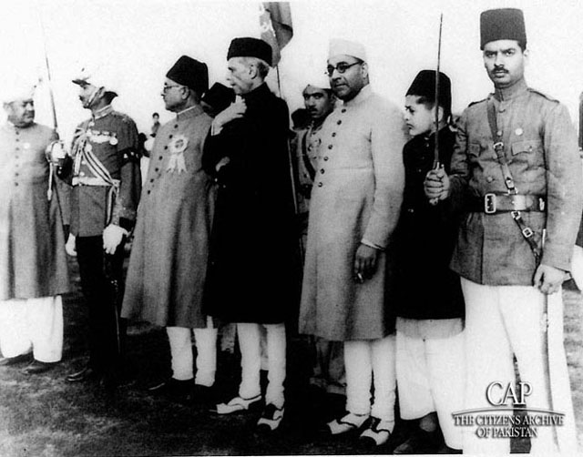 guard-of-honor-on-the-occasion-of-lahore-resolution-23-march-1940-quaid-e-azam-is-seen-on-the-stage-with-nawabzada-liaquat-ali-khan.jpg