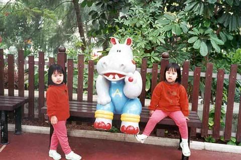 TWIN022.jpg
