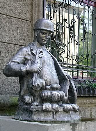 Sculpture240.jpg