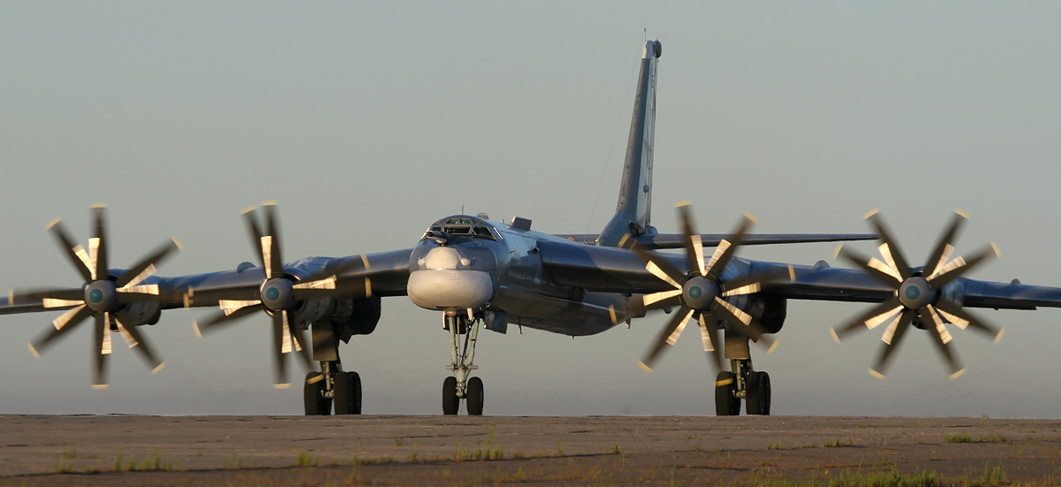 Tupolev_Tu-95_Marina.jpg