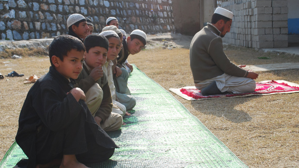 130130102200_bajaur_kids_06.jpg