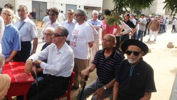 130511035706_karachi-polling.jpg