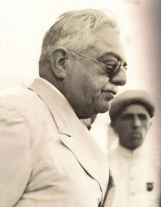 1930-Sultan%20Mohamed%20Shah%20in%20Karachi.jpg