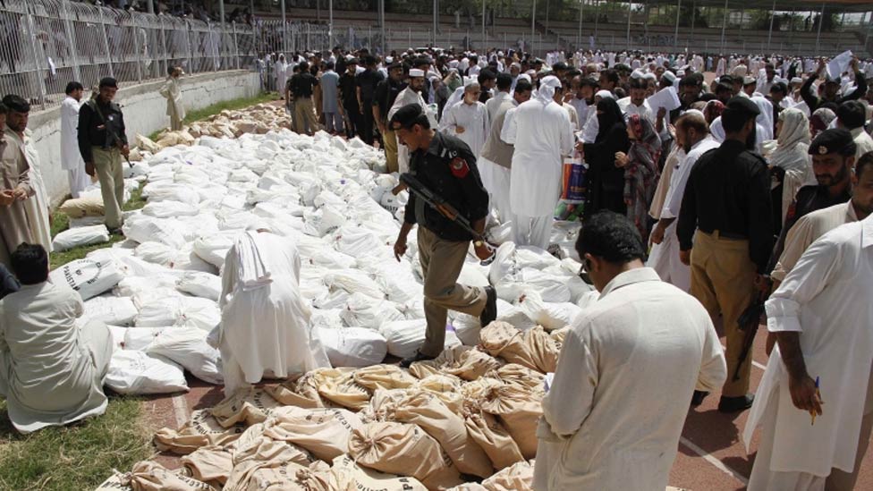 130510113430_election_peshawar01.jpg