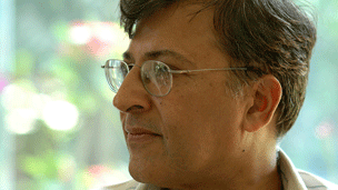 121023134147_hoodbhoy.171.gif