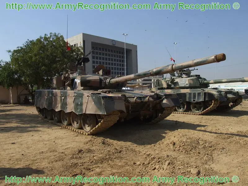 Al-Khalid_main_battle_tank_IDEAS_2008_International_Defence_Exhibition_Pakistan_Karachi_001.jpg