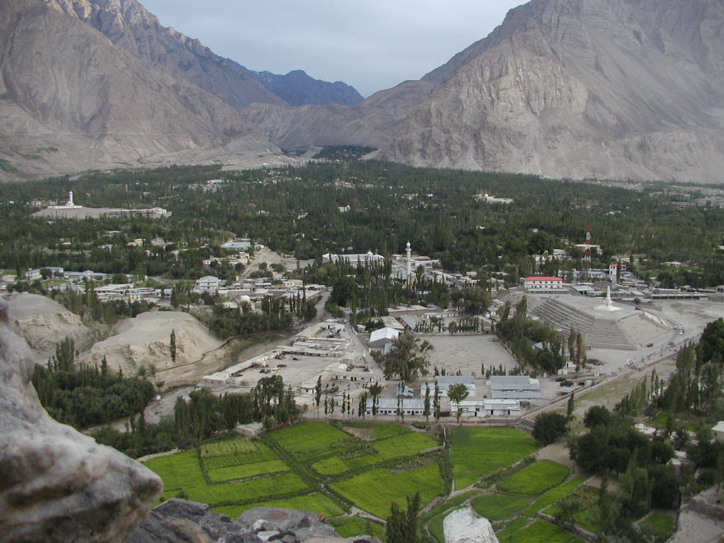 Skardu-snow-in-the-valley-of-Sakardu.jpg