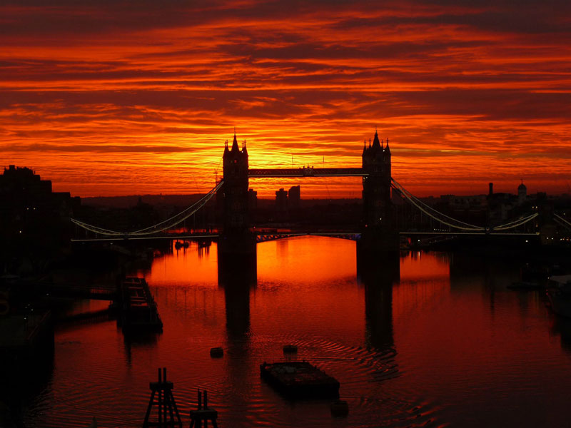 sunrise-over-tower-bridge-london-england.jpg