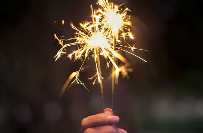firecrackers-2_d.jpg