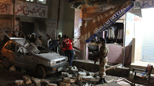 130426003043_karachi-blast-304.jpg