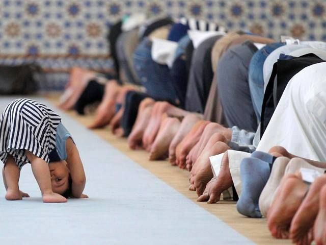 BABYinnamaz_zpsed4ba494.jpg