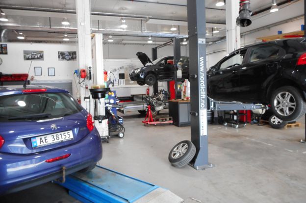 107799476__107763959_garage976650.jpg