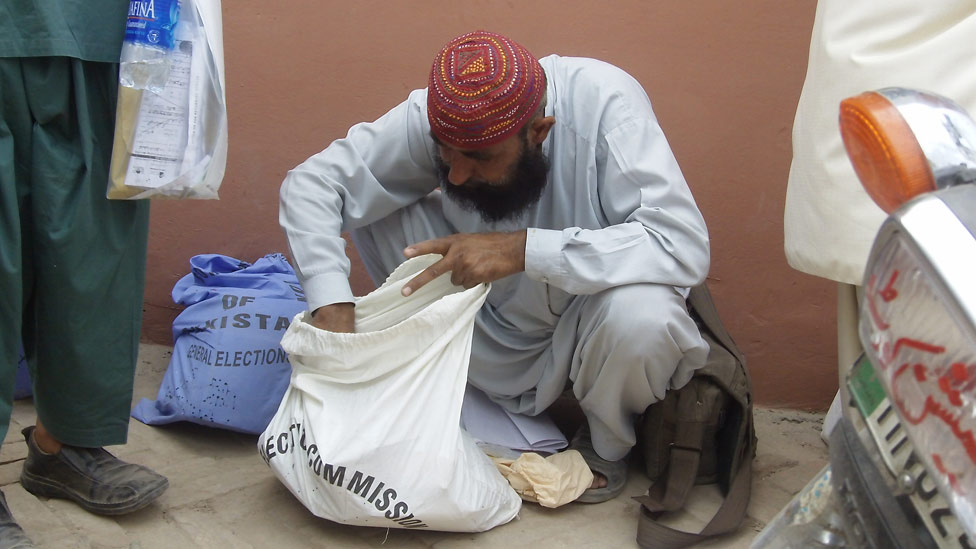 130510113437_election-multan.jpg