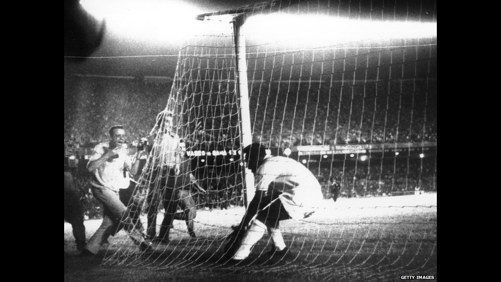 130426172745_9_maracana_getty.jpg