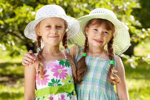 4563395-438290-two-girlfriends_zps1f309cba.jpg